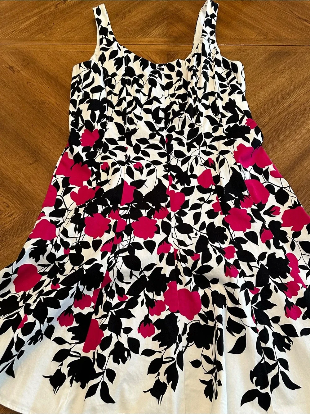 Nine West chic sleeveless